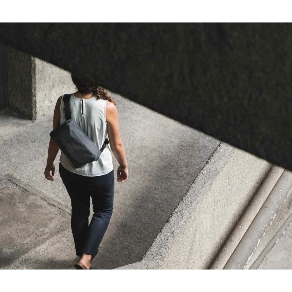 APIDURA City Messenger Bag 13" - Image 5