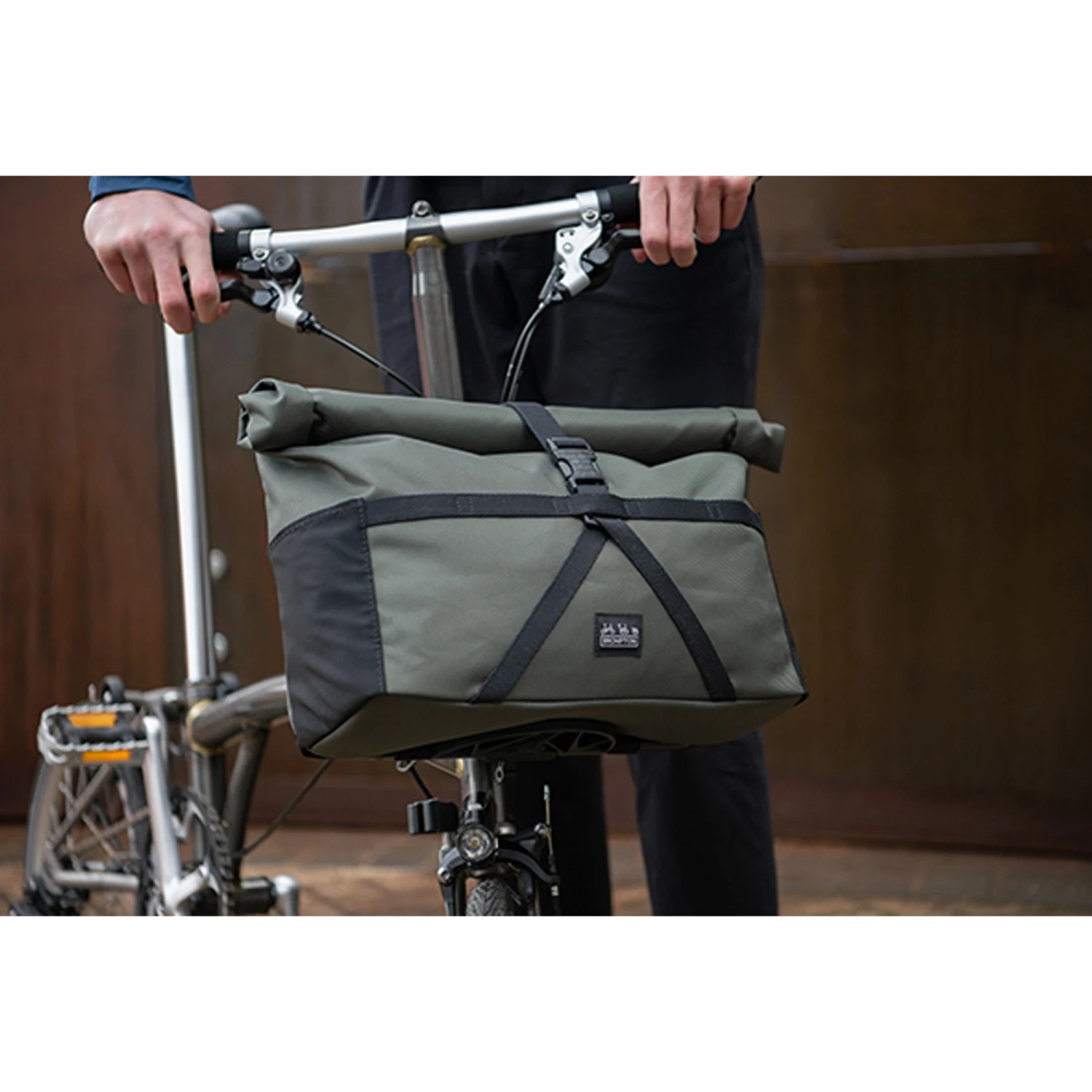 Brompton Borough Roll Top Bag Medium - Image 2